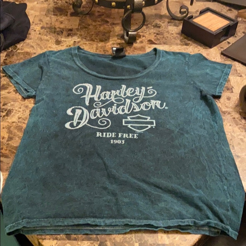 Bedazzled teal tee :)